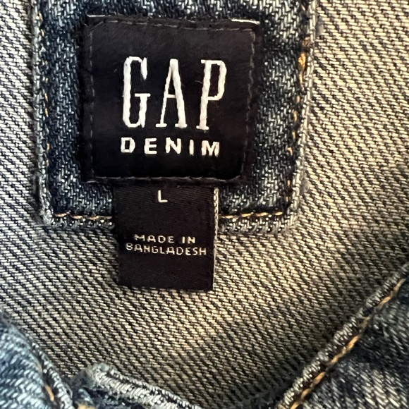 GAP Light Wash Blue Denim Jacket for Kids - Picture 6 of 6